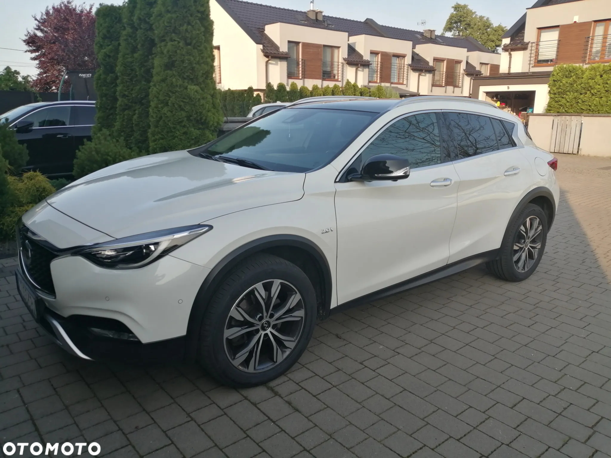 Infiniti QX30 - 10