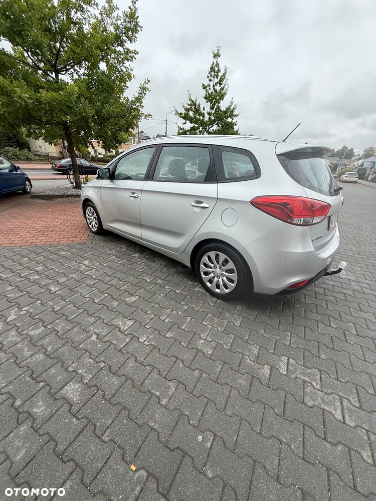 Kia Carens 1.7 CRDi 115 Dream Team Edition - 16