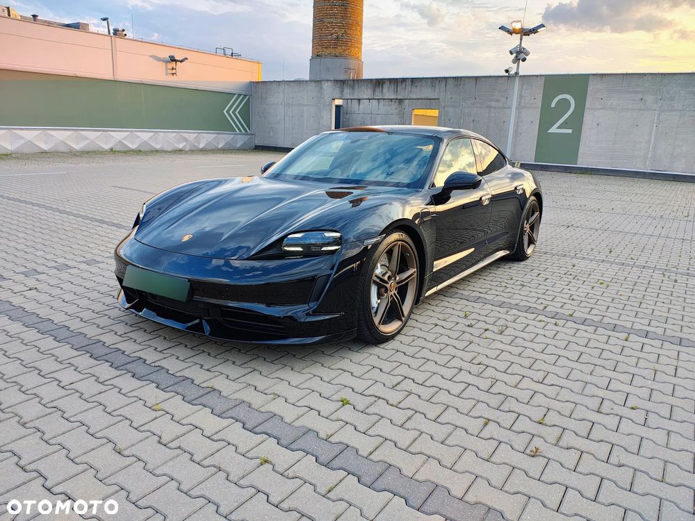 Porsche Taycan Turbo - 14