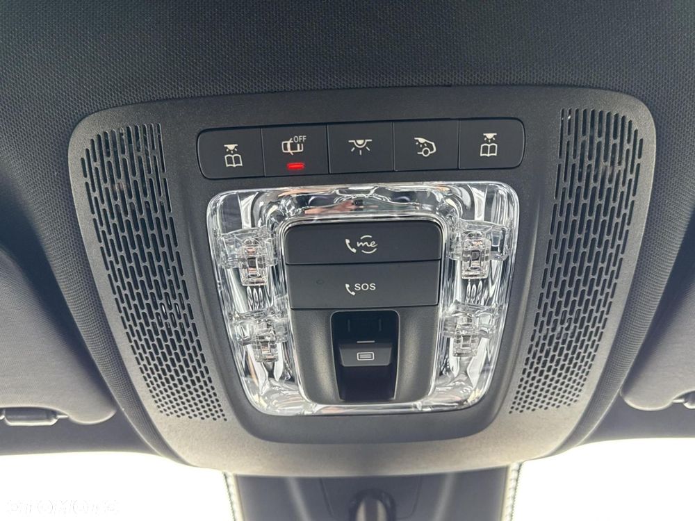 Mercedes-Benz GLA - 26