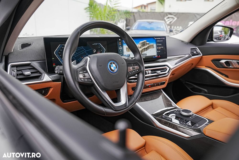 BMW Seria 3 320e Aut. - 26