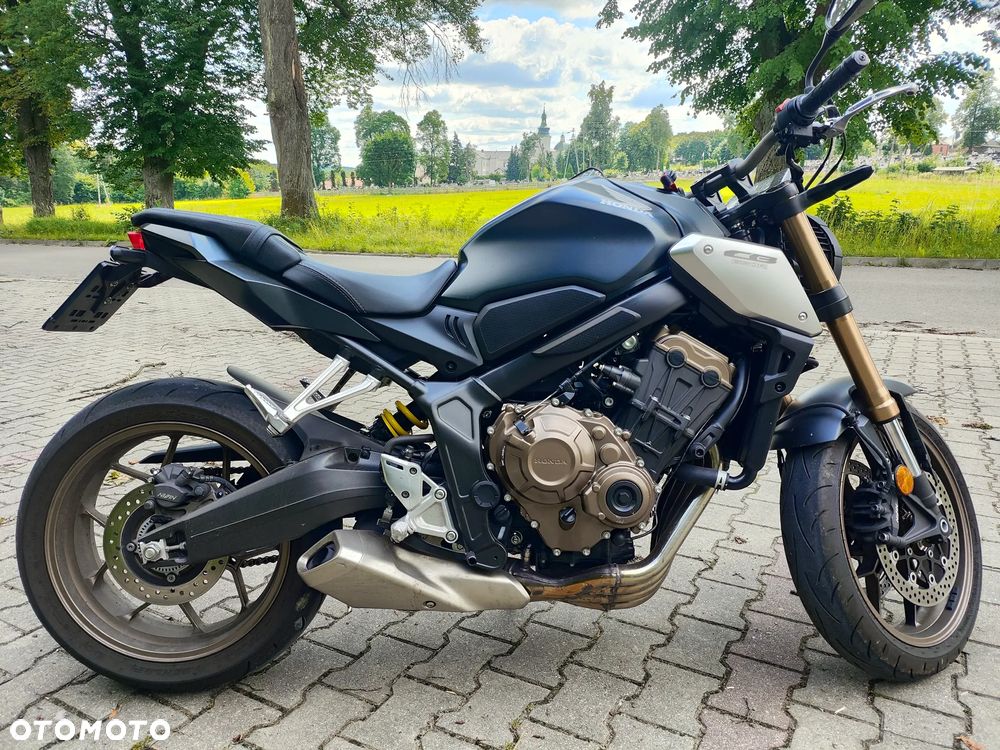 Honda CB - 1