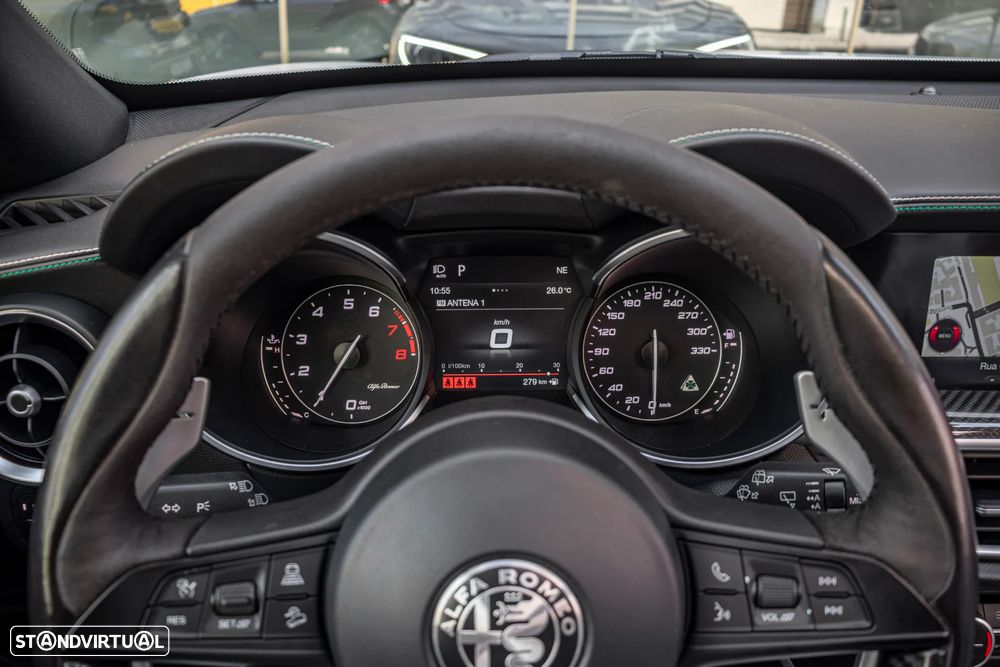Alfa Romeo Stelvio 2.9 T Quadrifoglio Q4 — fotografia 18