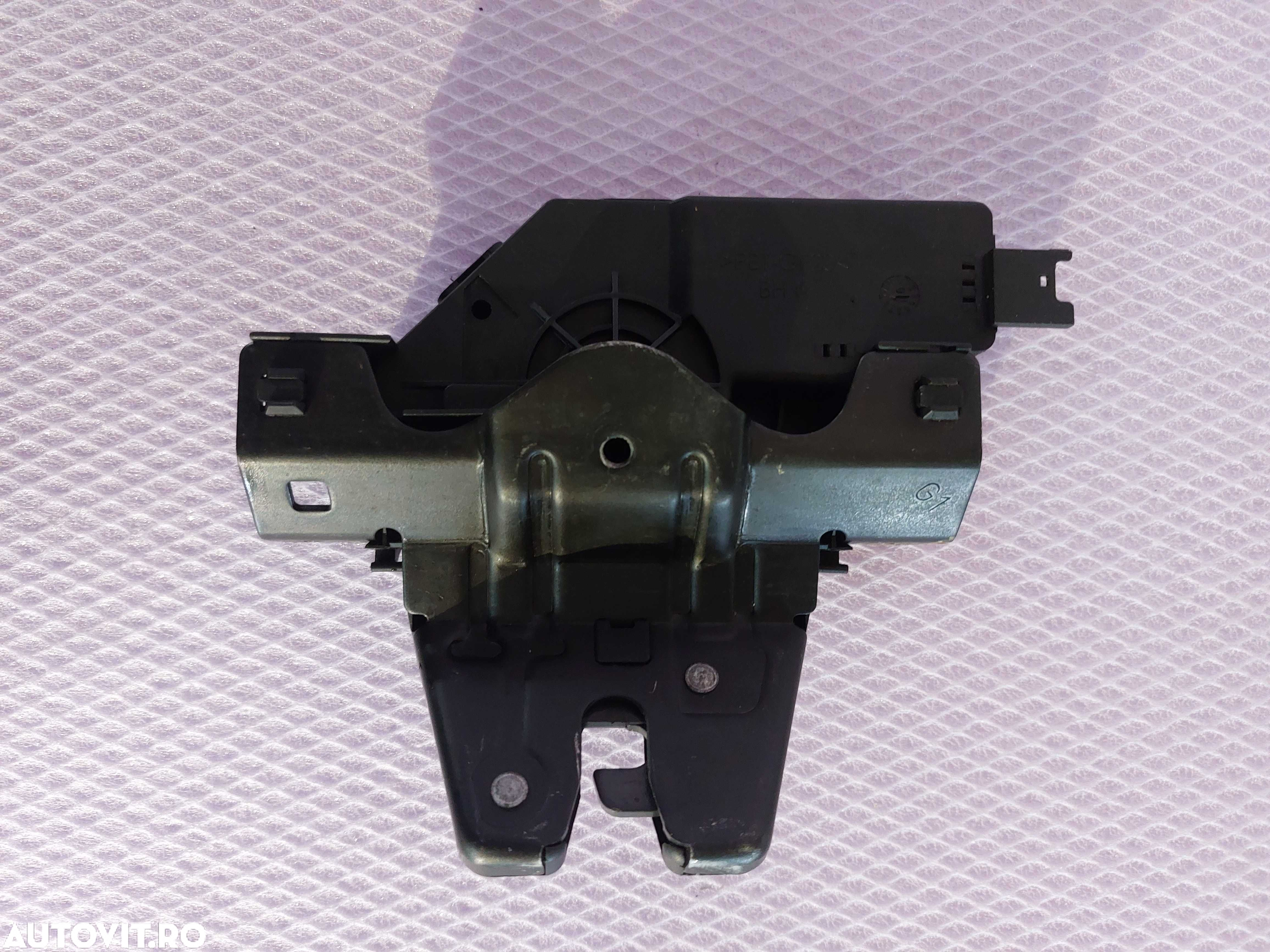 Broasca haion portbagaj BMW E46 E60 E63 E85 E87 E90 F06 F10 F18 F30 - 3