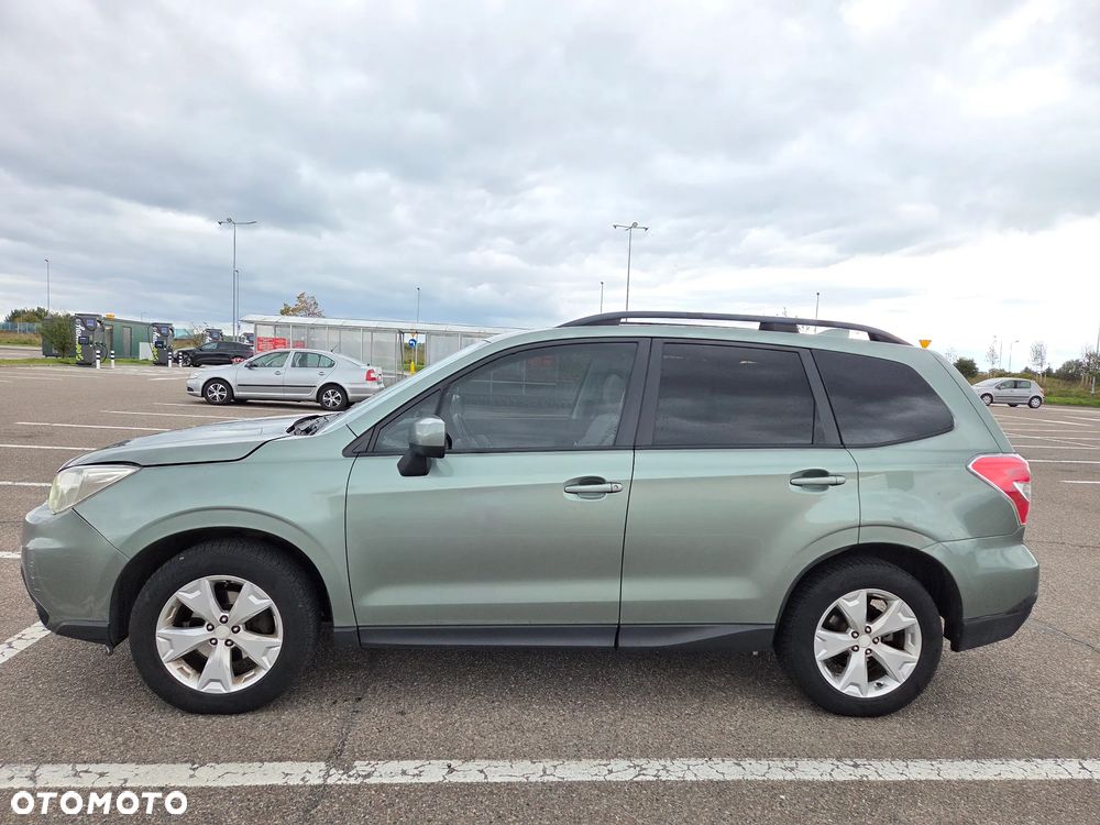 Subaru Forester 2016 photo 2