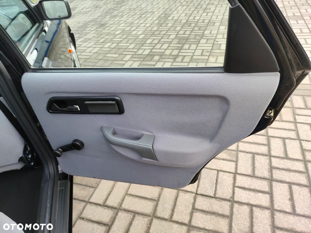 Ford Sierra 1.6 CL - 13