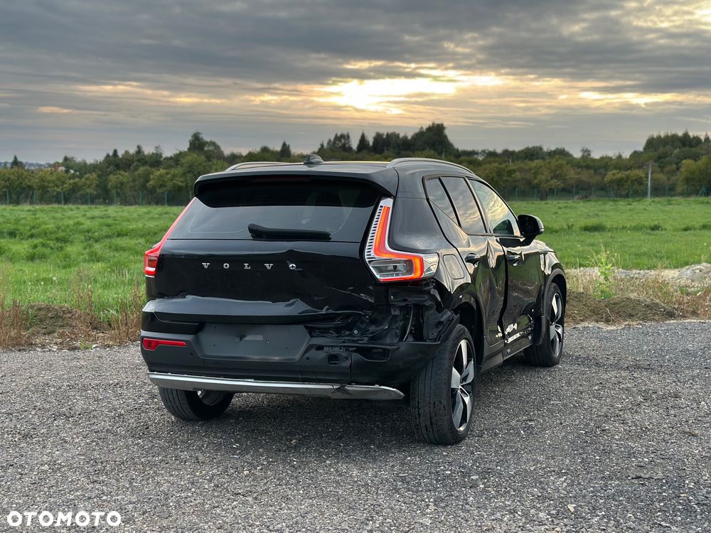 Volvo XC 40 T4 AWD Geartronic Momentum Pro - 12