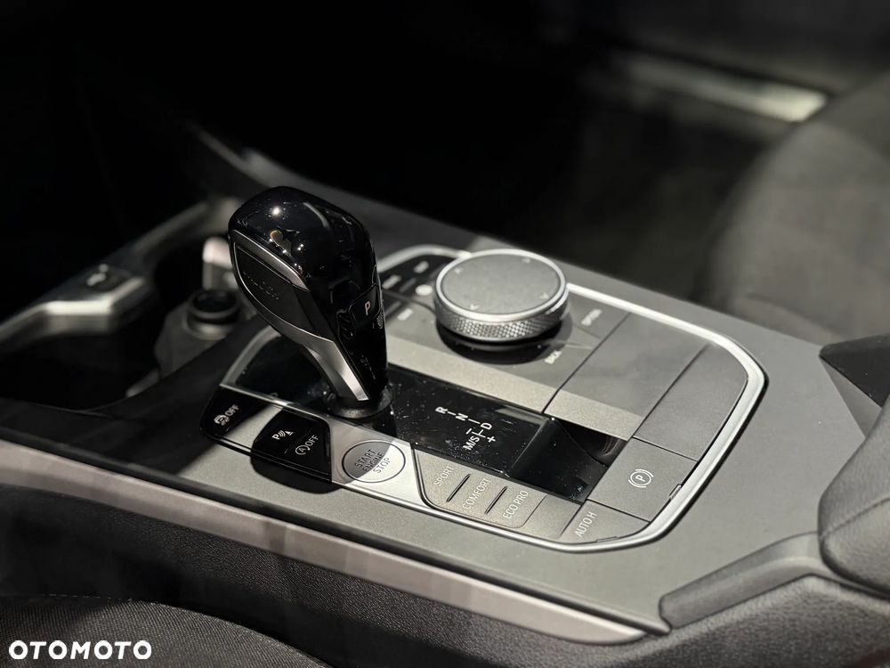 BMW Seria 1 118i Advantage - 9