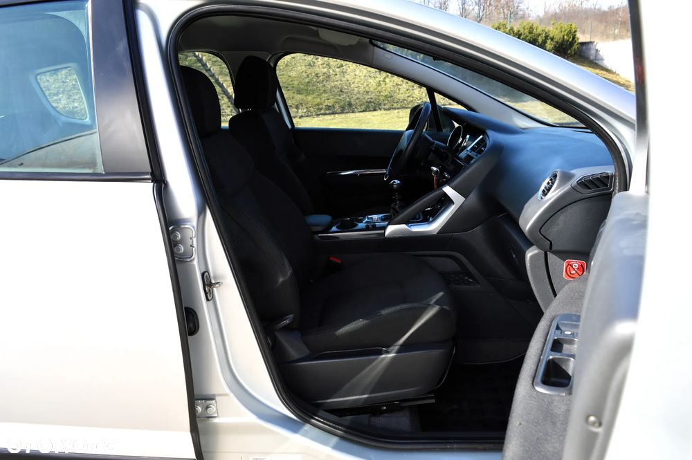 Peugeot 3008 1.6 HDi Premium - 11