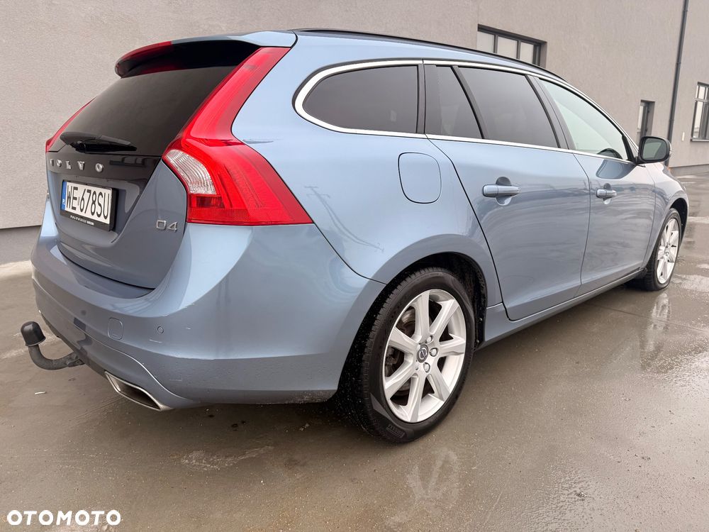 Volvo V60 D4 Drive-E Momentum - 8