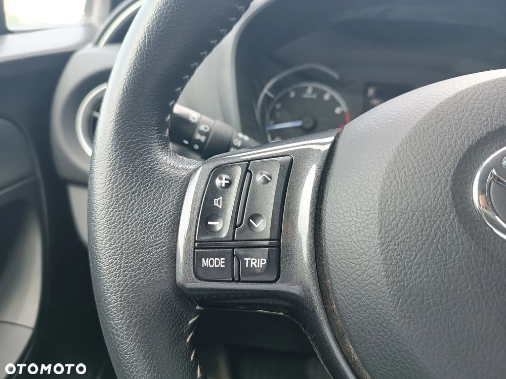 Toyota Yaris 1.5 20th Anniversary CVT - 17