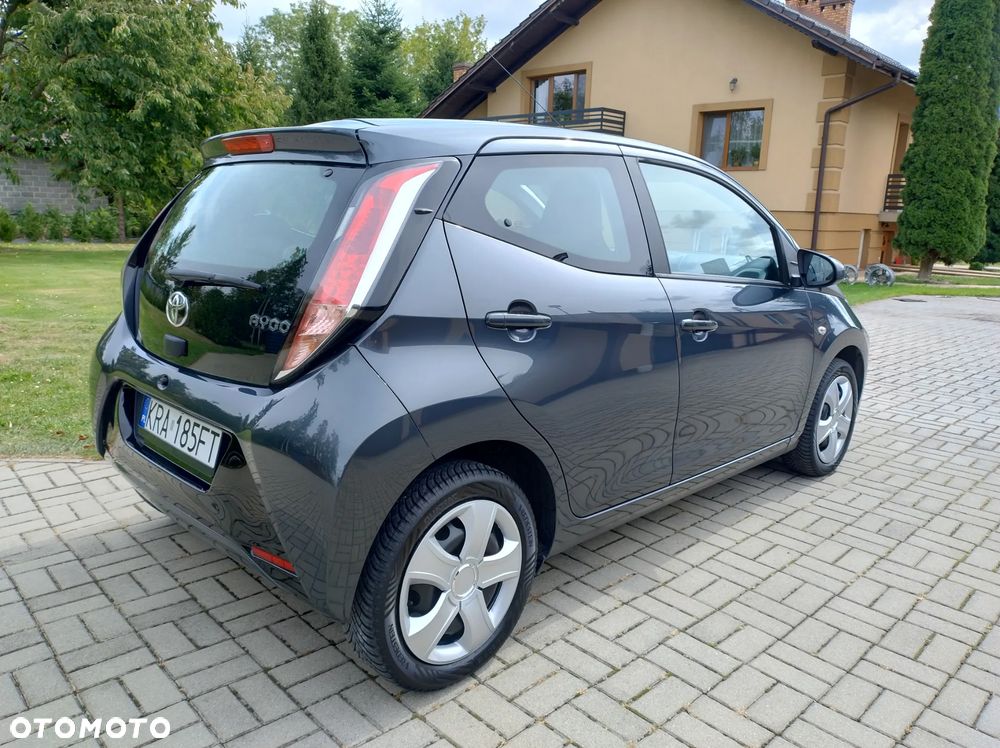 Toyota Aygo x-clusiv - 7