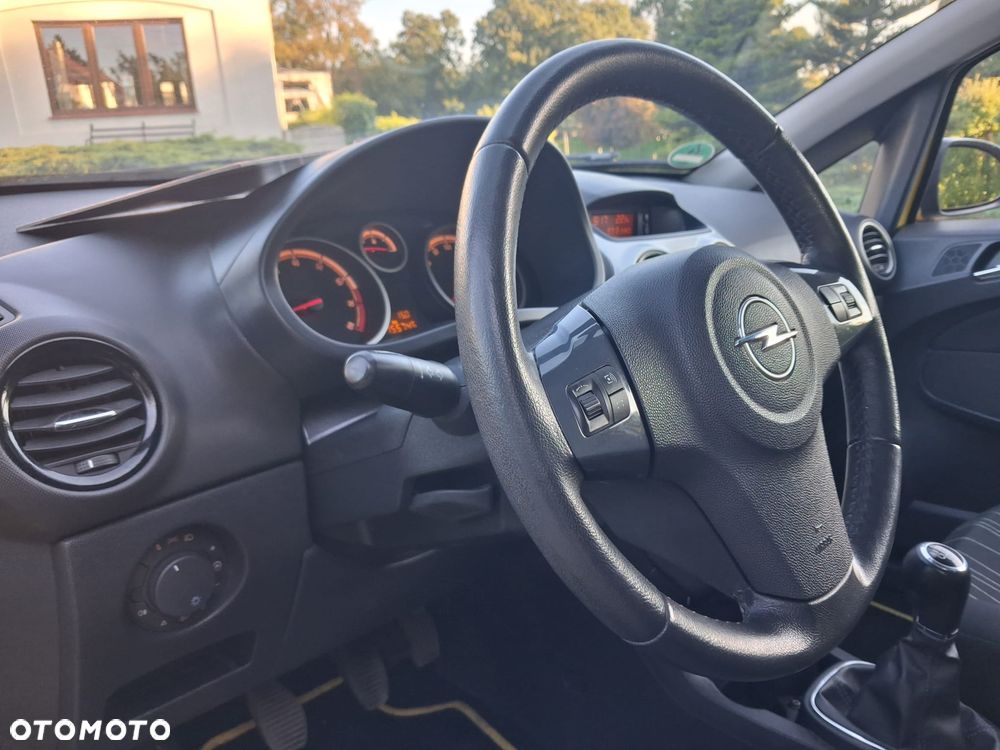 Opel Corsa - 18