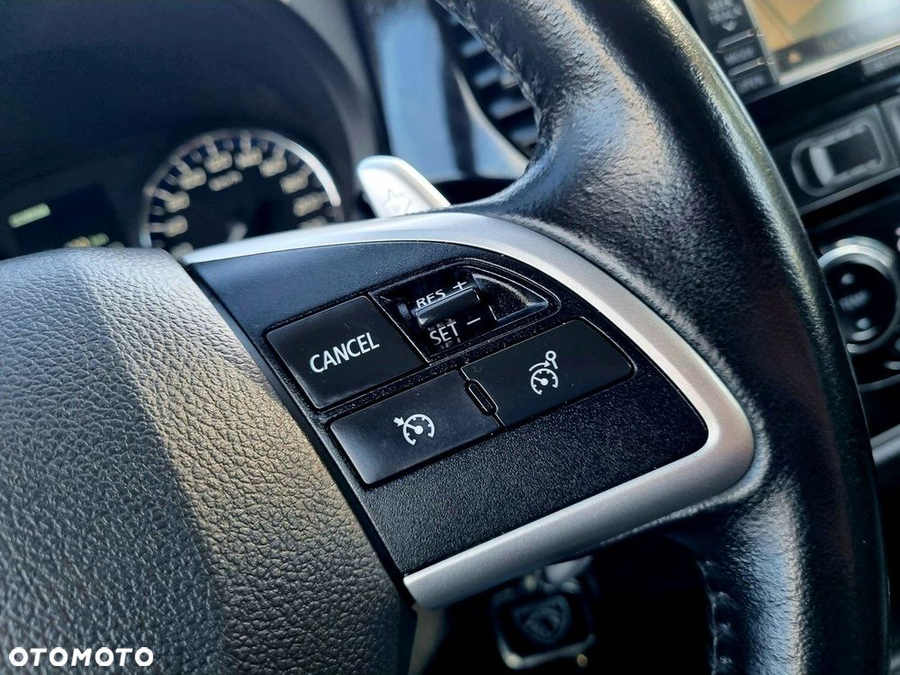 Mitsubishi Outlander 2.0 Intense 4WD CVT - 17