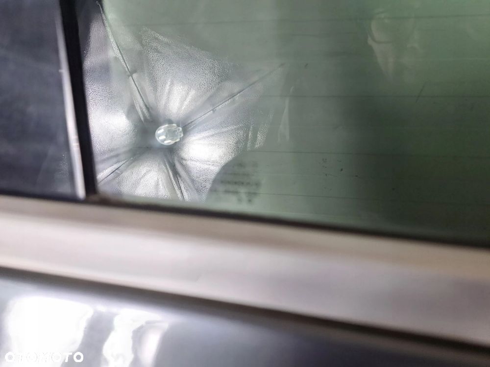 DRZWI PRAWY TYŁ TYLNE PORSCHE CAYENNE 7L LD7Z - 6