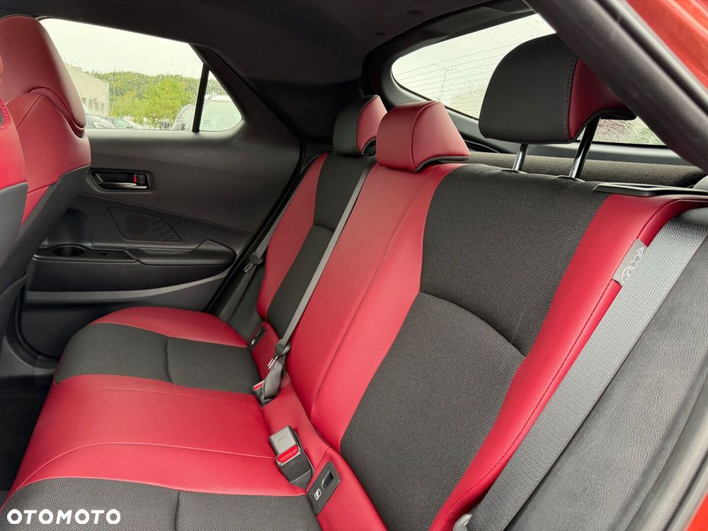 Toyota C-HR 2.0 PHEV Dynamic Force Tokyo Edition - 29