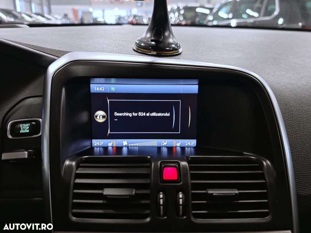 Volvo XC 60 2.4D AWD Aut. Momentum - 16