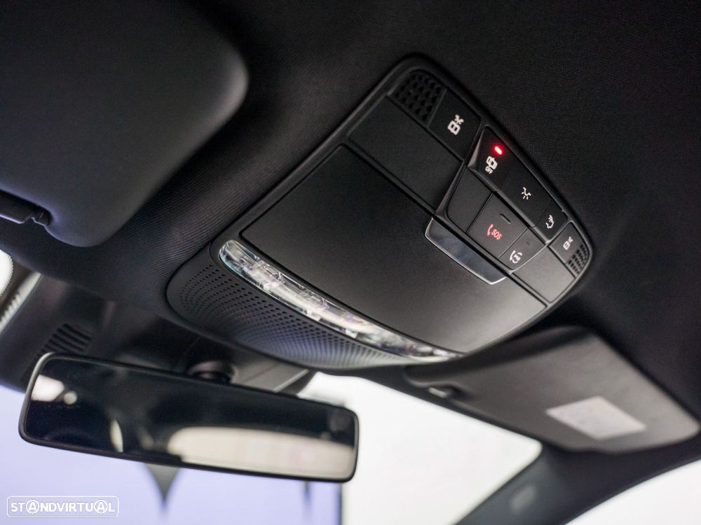 Mercedes-Benz E 300 de AMG Line - 39