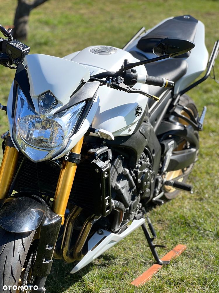 Yamaha FZ8 - 5