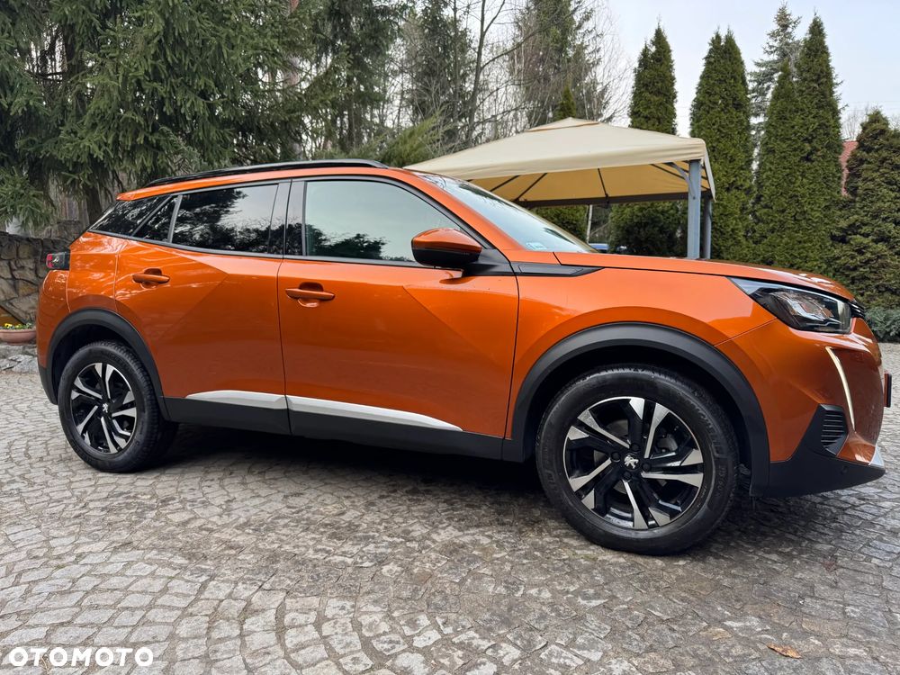 Peugeot 2008 1.2 PureTech Allure S&S - 9