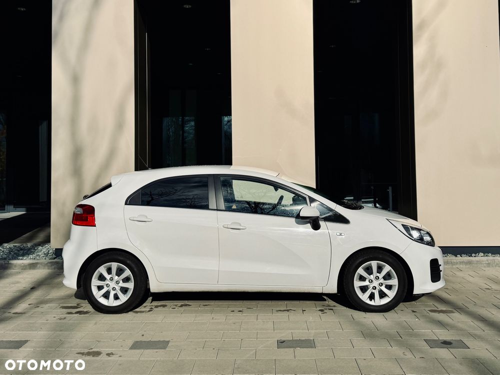 Kia Rio 1.2 Attract - 4