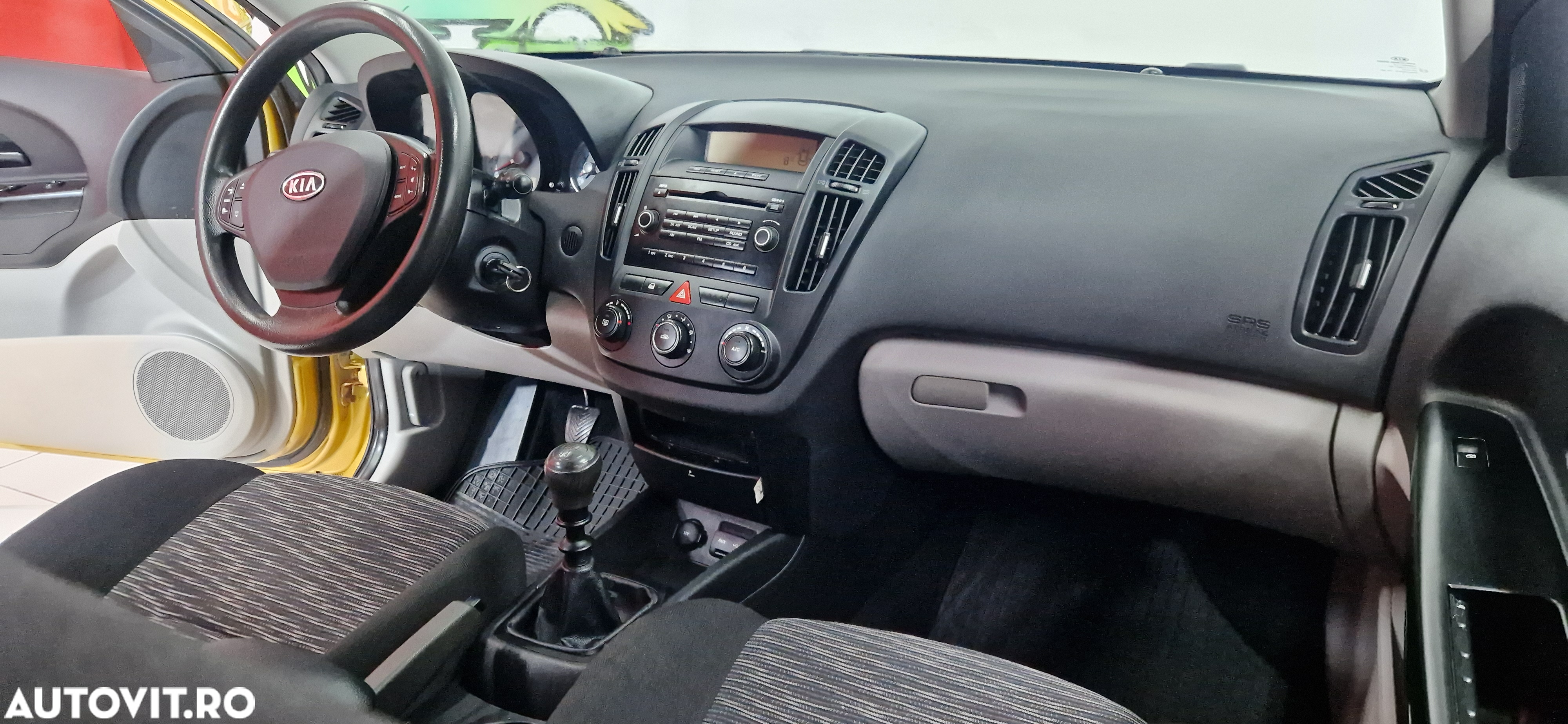 Kia Ceed 1.6 CRDi 90 Vision - 16