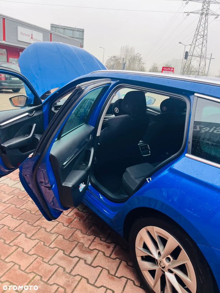 Skoda Octavia 2.0 TDI Edition DSG - 2