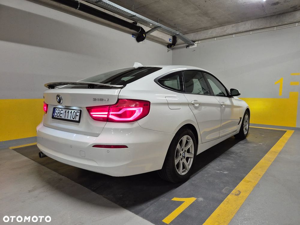 BMW 3GT 318d - 11