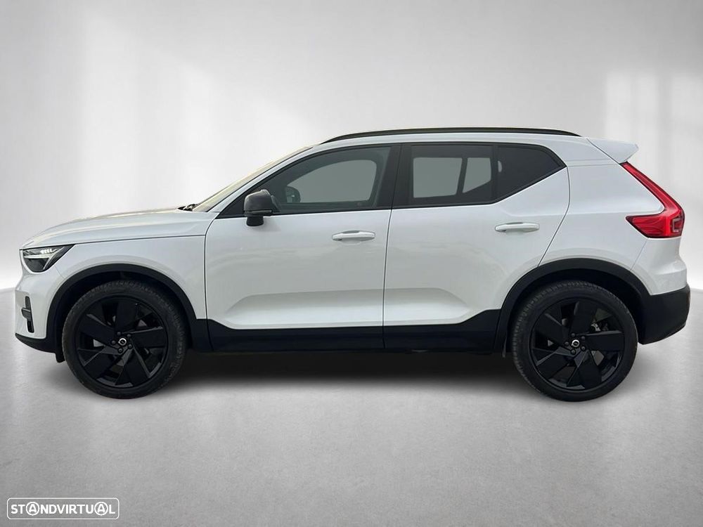 Volvo XC 40 2.0 B3 Black Edition - 3