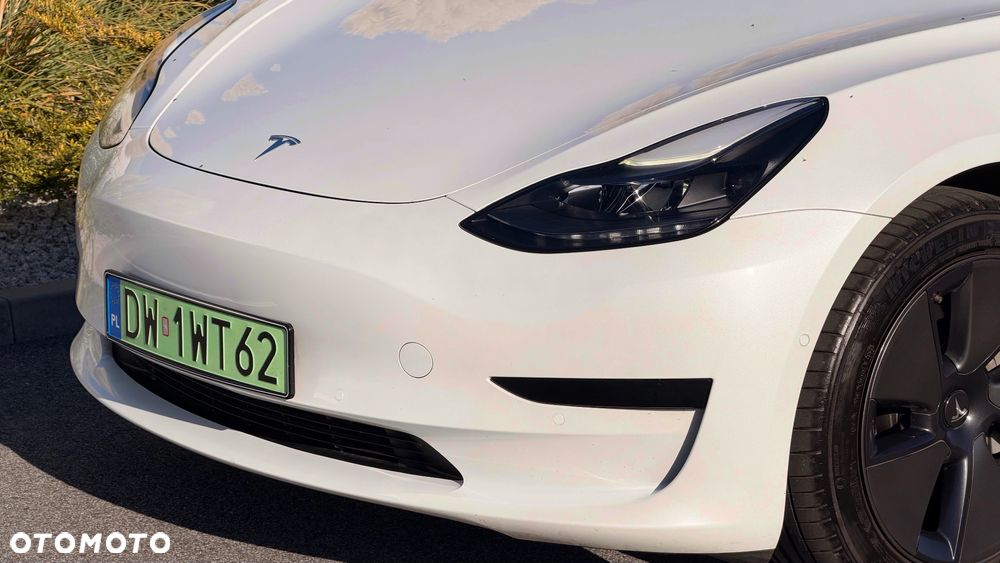 Tesla Model 3 Standard Reichweite Plus Hinterradantrieb - 40