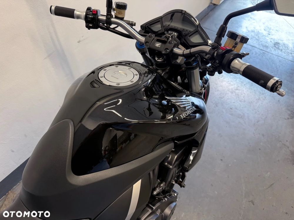 Honda CB - 30
