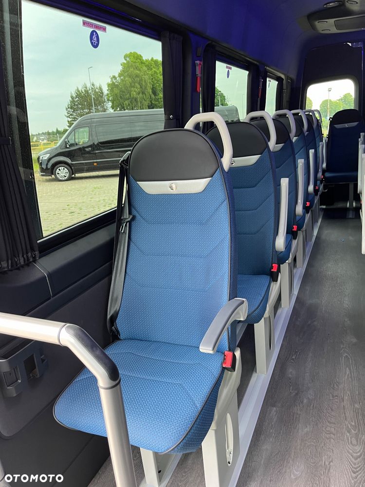 Mercedes-Benz Sprinter 517 - 11