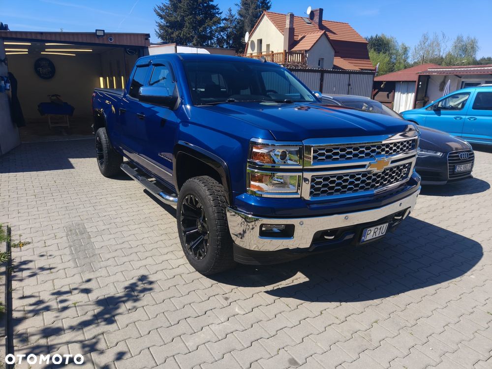 Chevrolet Silverado - 32