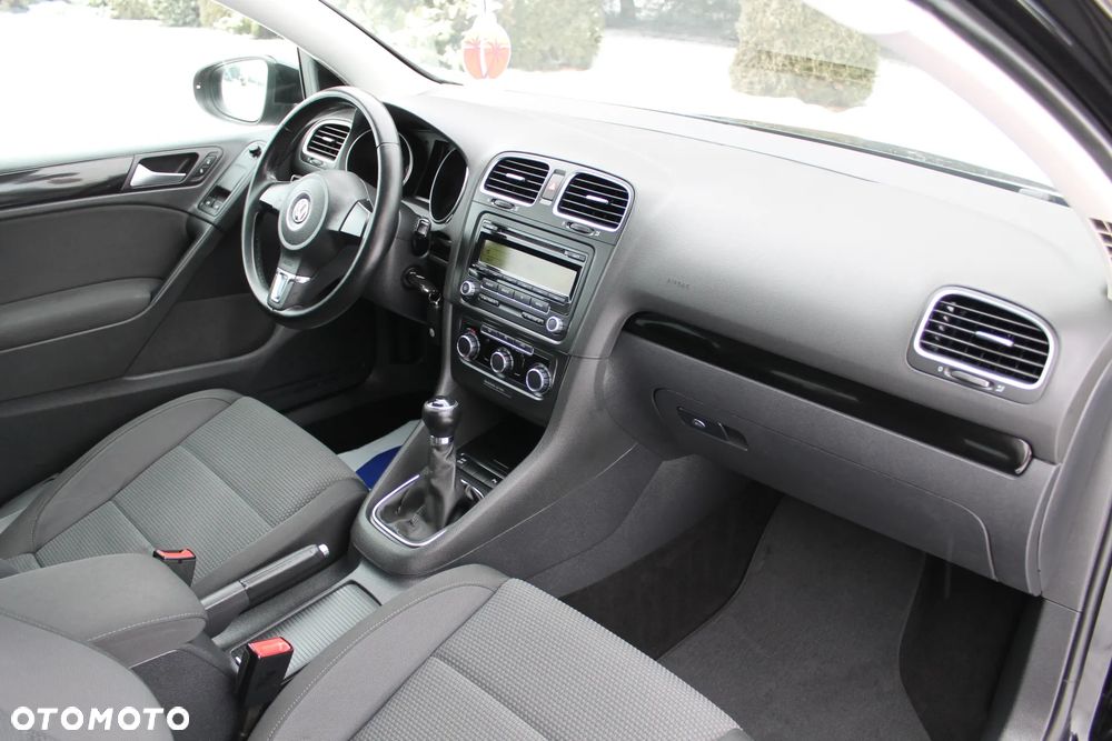 Volkswagen Golf - 20