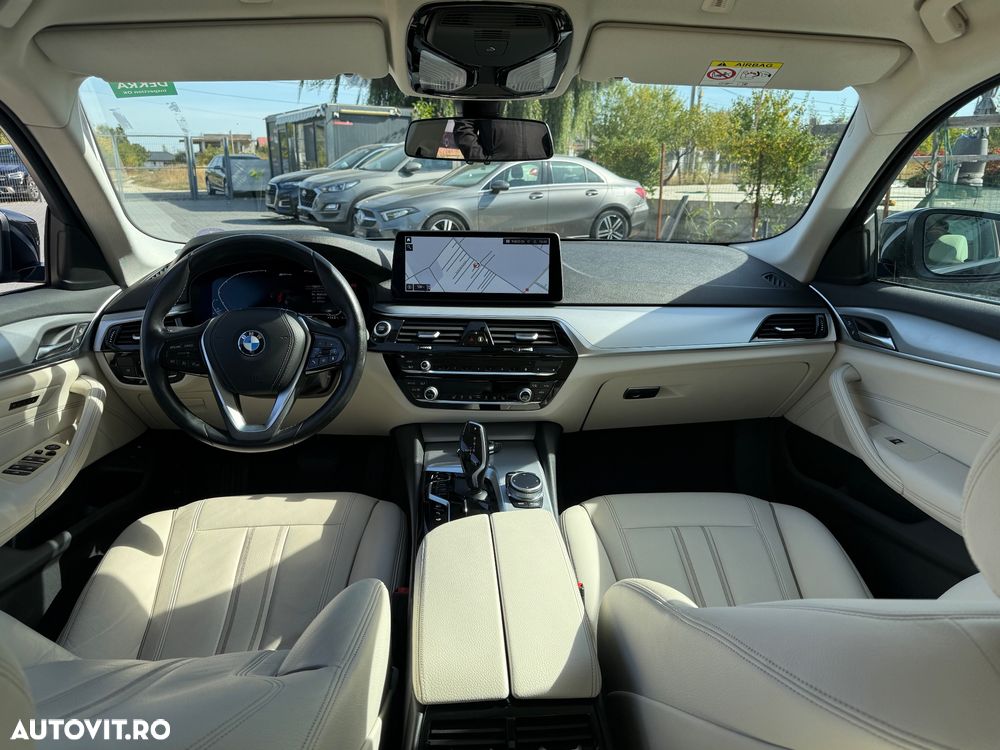 BMW Seria 5 520e Aut. Luxury Line - 7
