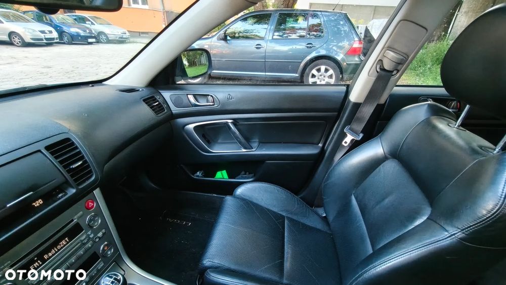Subaru Legacy - 20