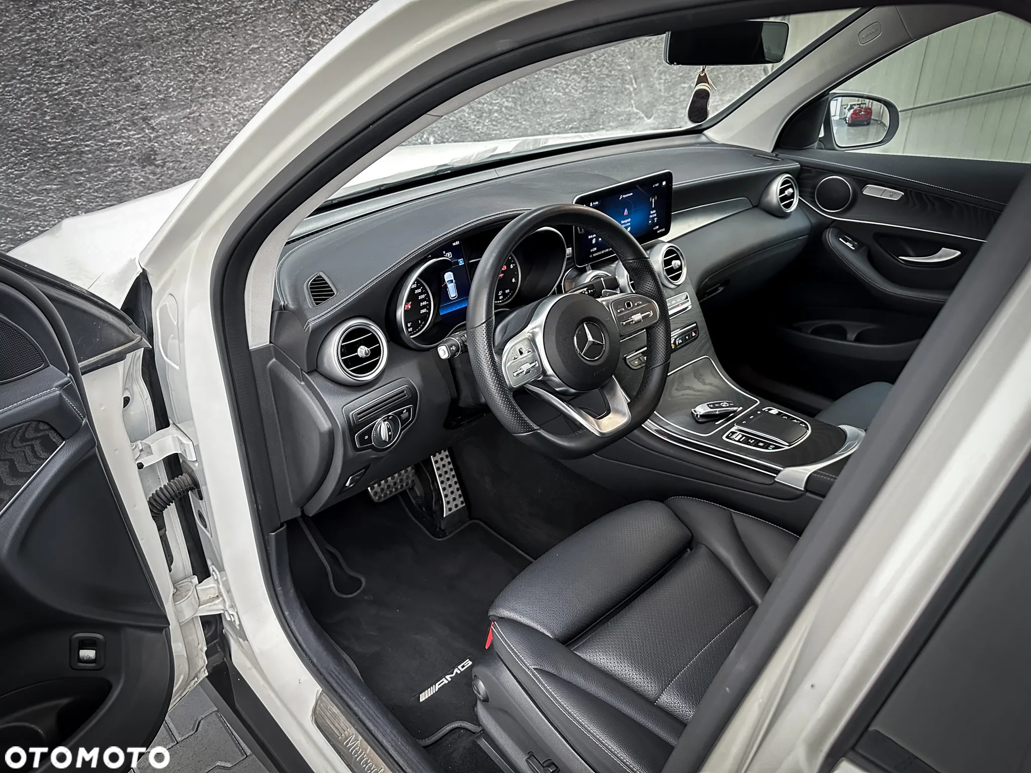 Mercedes-Benz GLC 200 d 4-Matic Business Edition - 23