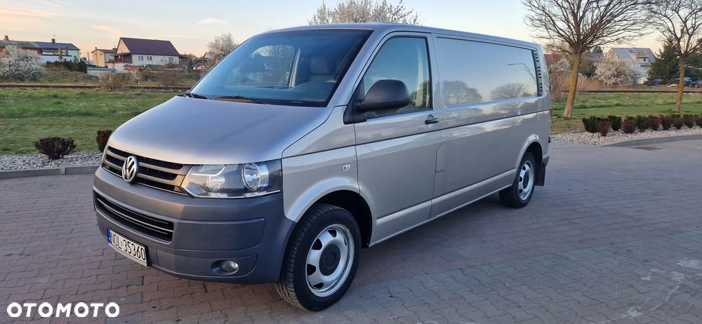 Volkswagen Transporter - 1