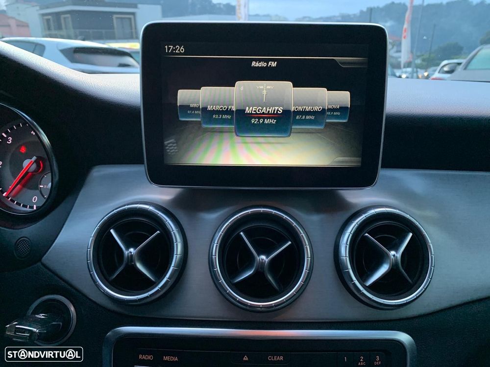 Mercedes-Benz CLA 180 - 23