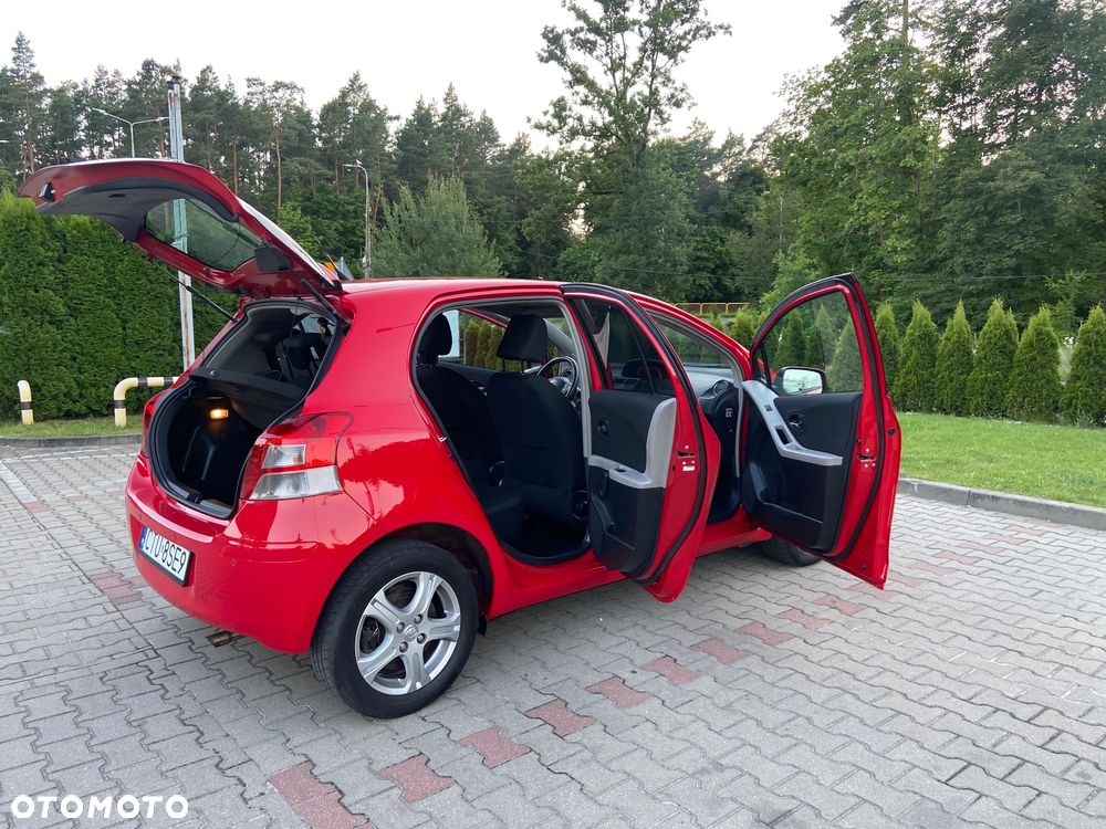 Toyota Yaris 1.33 Prestige - 9