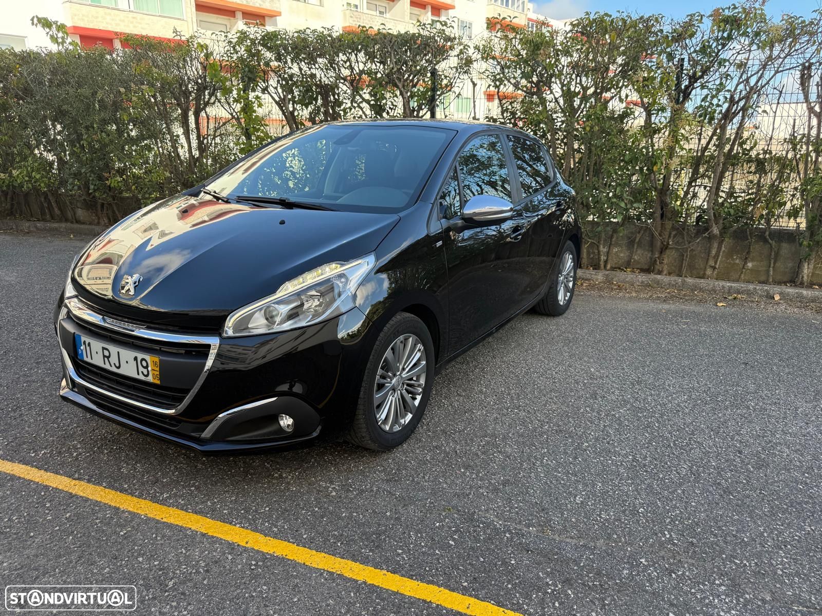 Peugeot 208 1.2 PureTech Style - 1