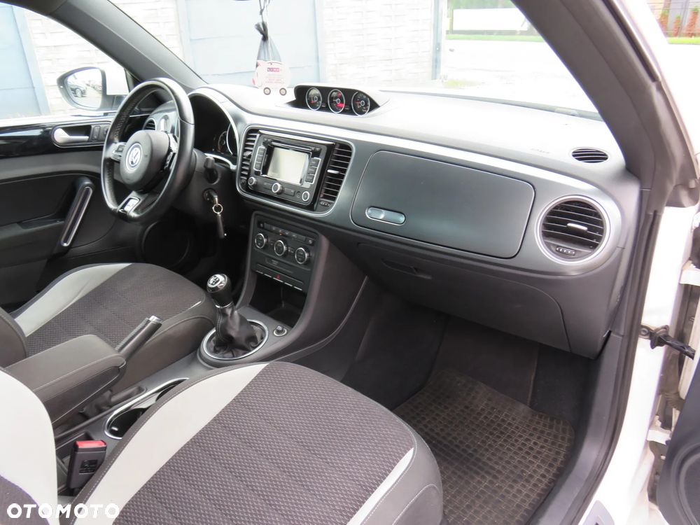 Volkswagen Beetle 2.0 TDI - 31