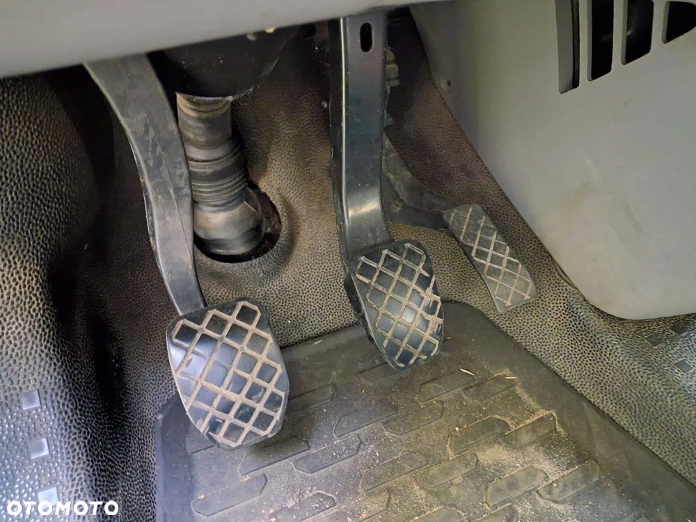 Volkswagen T5 - 21