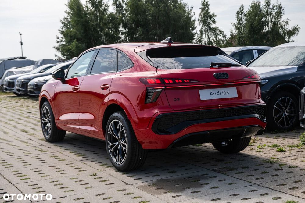 Audi Q3 Sportback 35 TFSI mHEV S-Line S tronic - 4