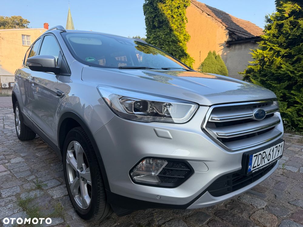 Ford Kuga 2.0 TDCi 2x4 Titanium - 10