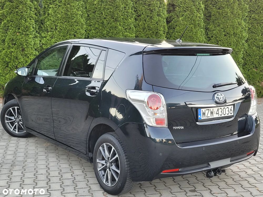 Toyota Verso 2.0 D-4D Executive - 18