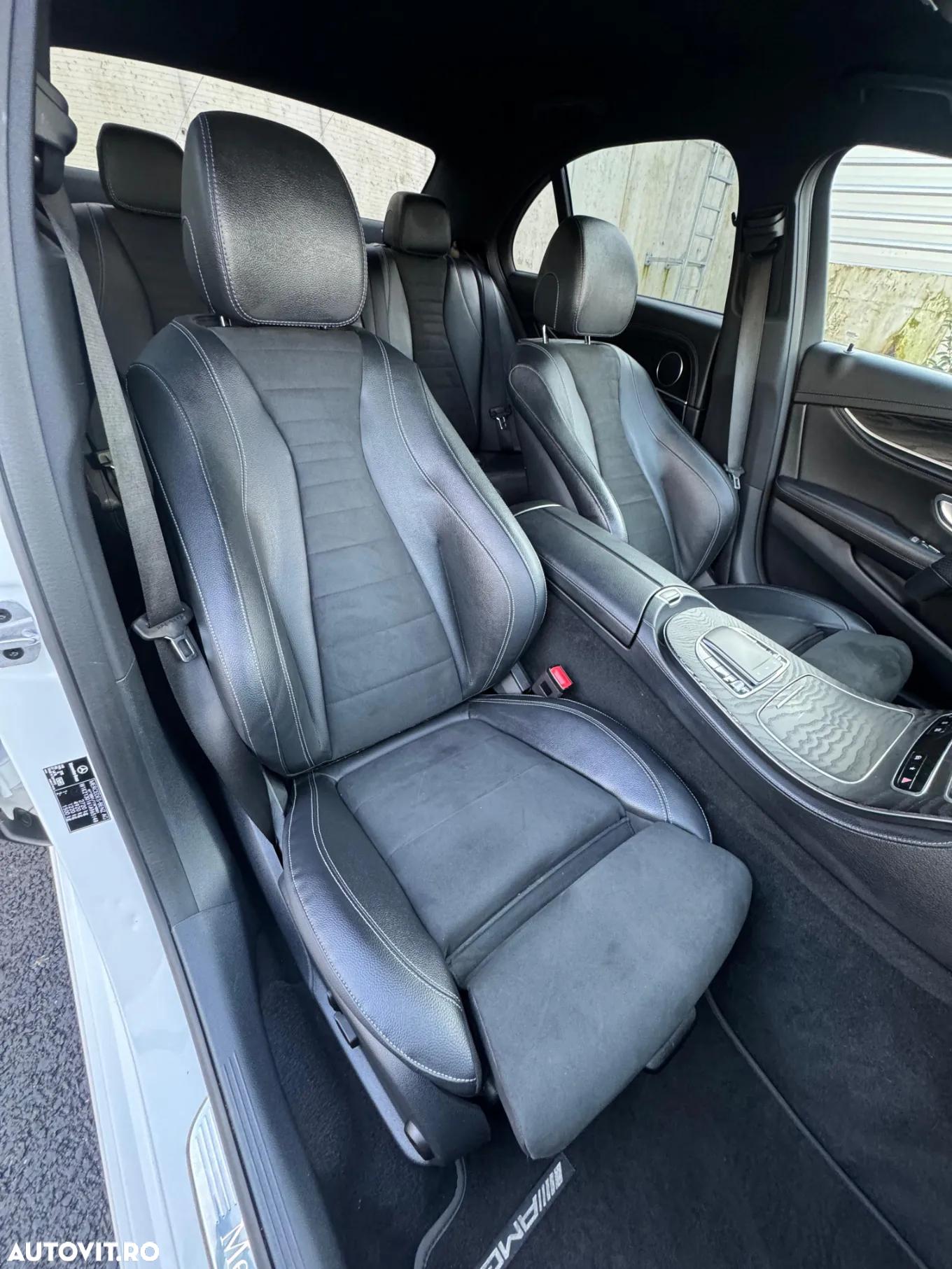 Mercedes-Benz E 300 de 9G-TRONIC AMG Line - 20