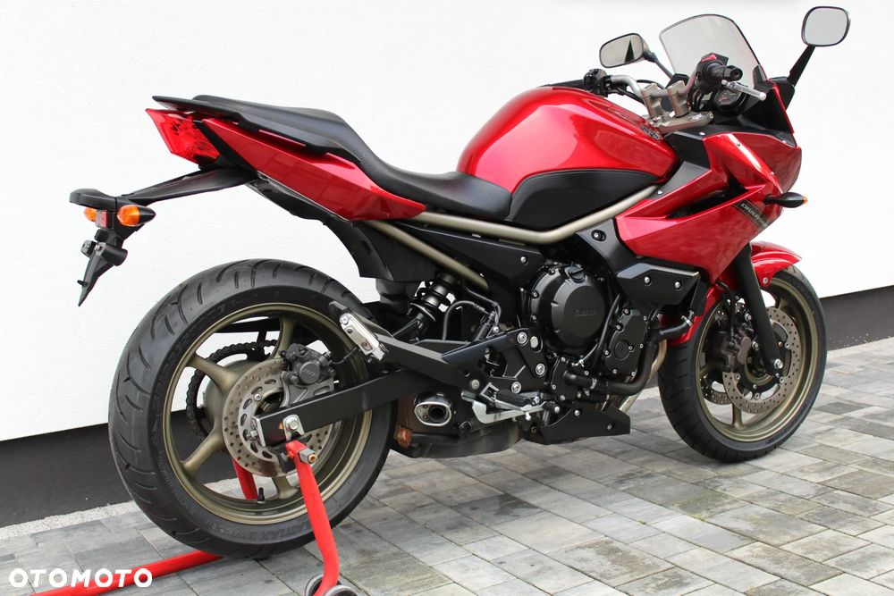 Yamaha XJ - 6