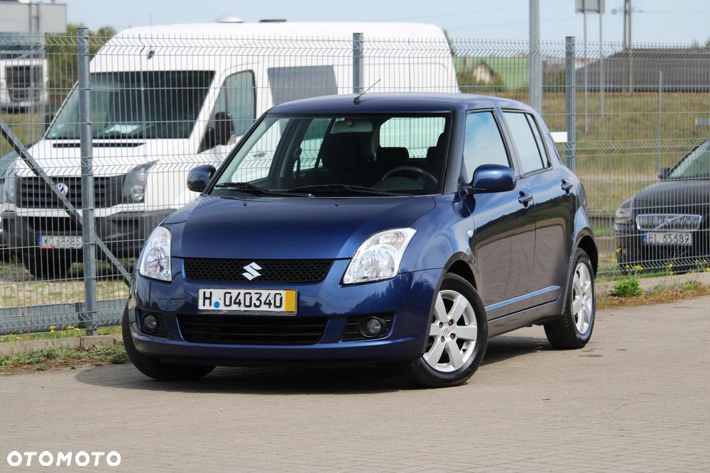 Suzuki Swift - 1