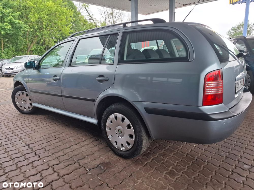 Skoda Octavia 1.6 Tour Plus - 25